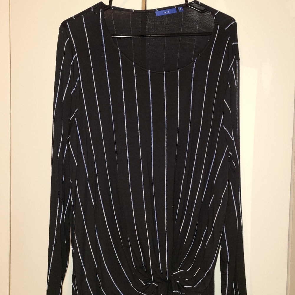 Apt 9 long sleeve dress top